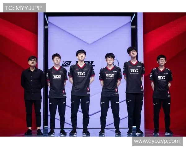 EDG在Major赛积分榜中以79分稳居第一展现强大实力 EDG在Major赛积分榜中以79分稳居第一展现强大实力